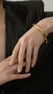 Zoe Bangle